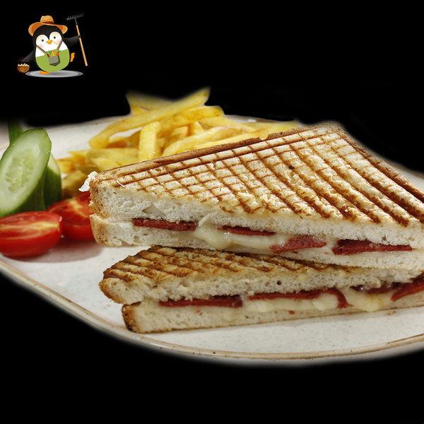 Kaşarlı Sucuklu Tost